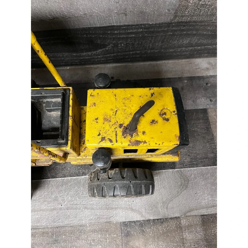 Vintage Tonka Mighty Forklift Pressed Steel Toy Construction Vehicle Yellow